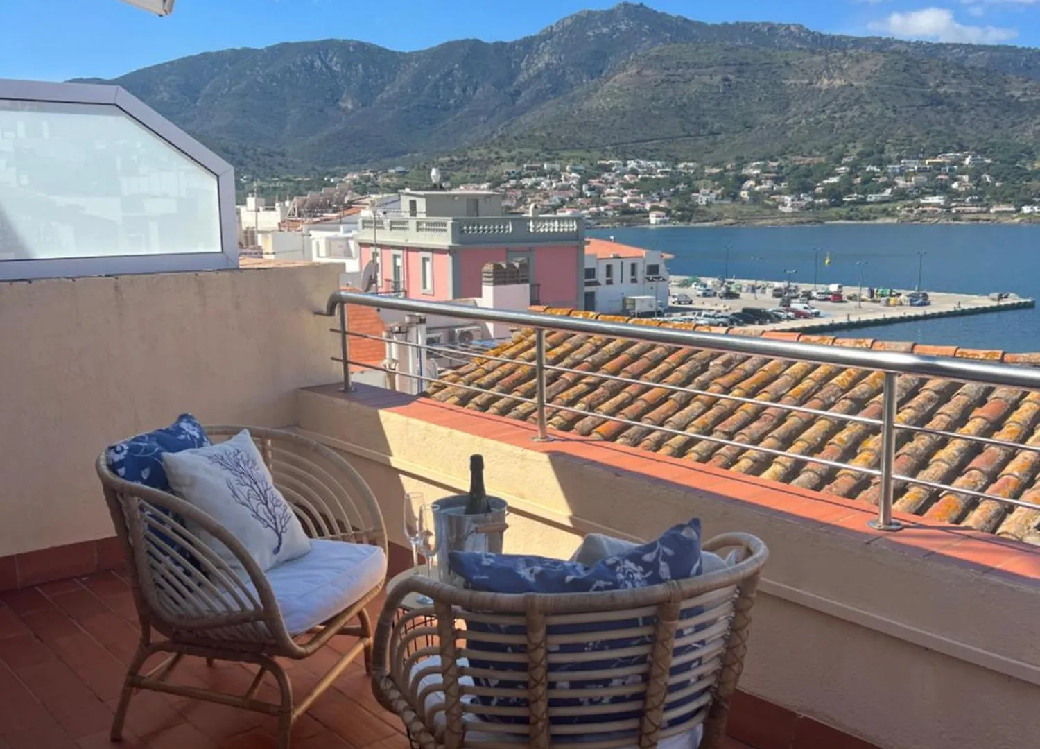 Hostal Sol I Sombra El Port De La Selva