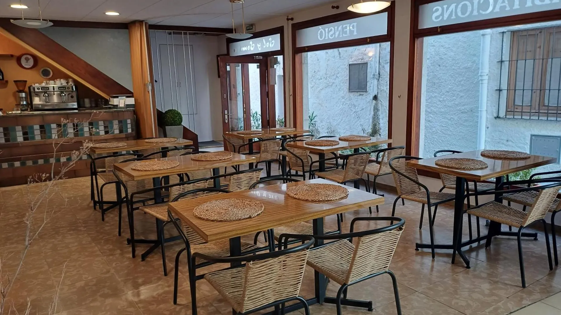 Hotel Hostal Sol I Sombra El Port De La Selva