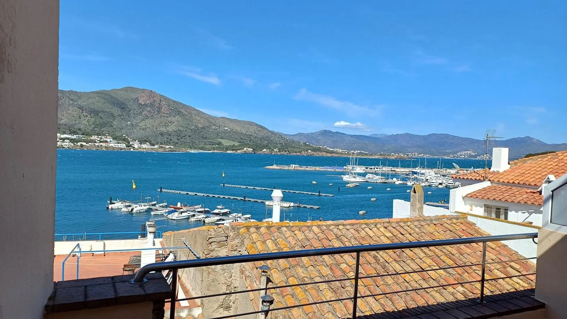 Hostal Sol I Sombra El Port De La Selva 0*,