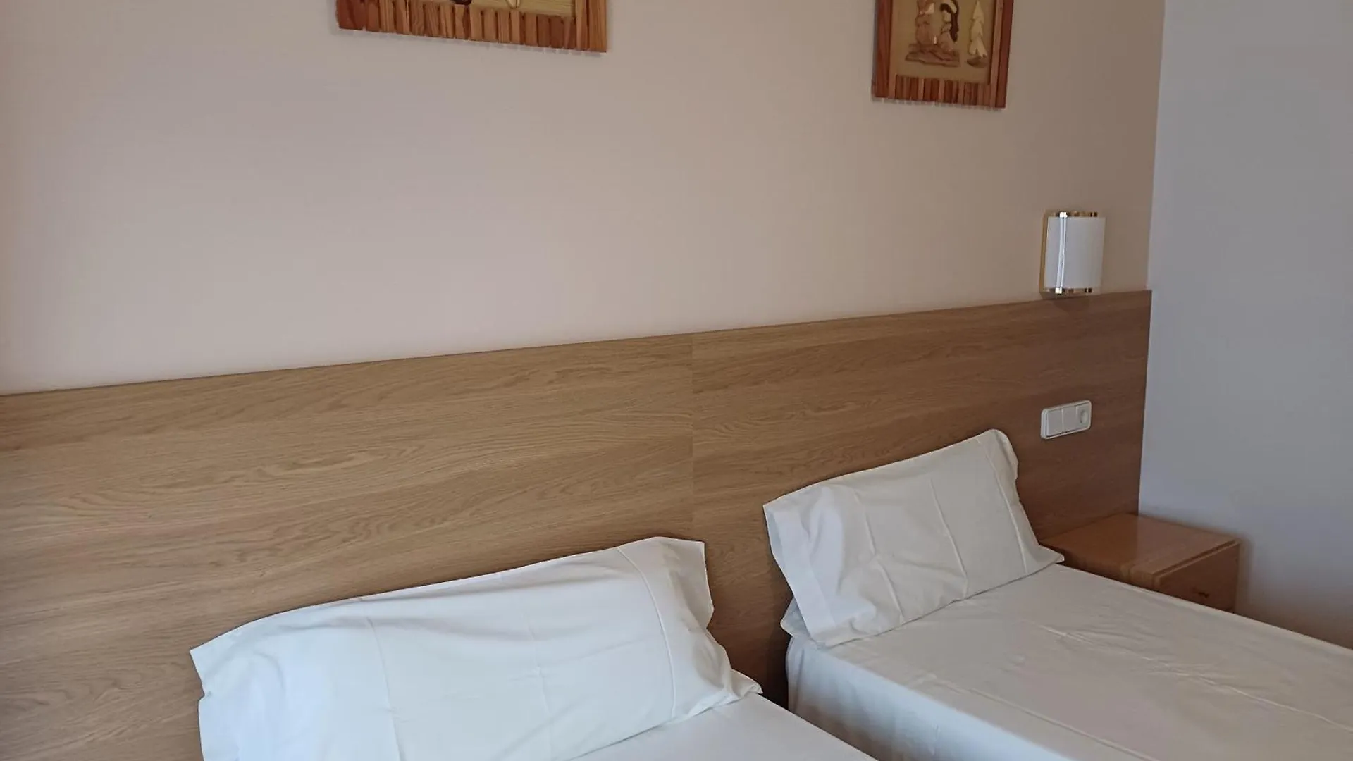 Hostal Sol I Sombra El Port De La Selva 0*,  Hiszpania